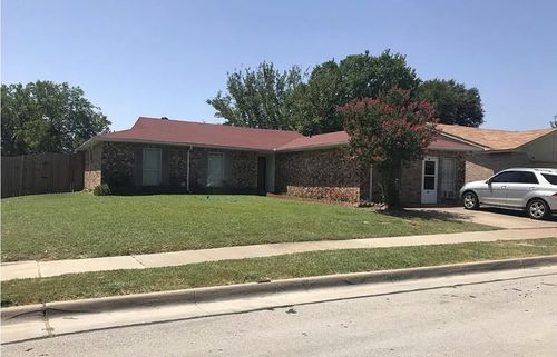 210 Nettletree St, Arlington, TX, 76018-1624 | Card Image