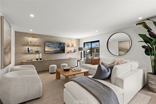 1a-600 E Oceanfront, Newport Beach, CA, 92661-1135 | Card Image