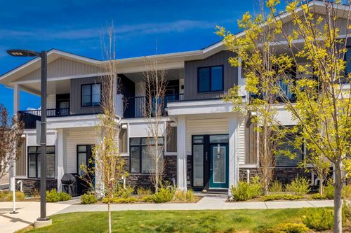212 Crestbrook Common Sw, Calgary, AB, T3B6L1 | Card Image
