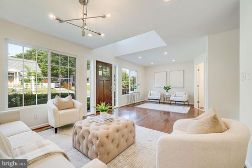 1812 N Culpeper St, ARLINGTON, VA, 22207-2056 | Card Image