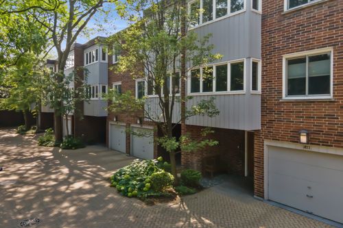 1818 N Sedgwick St, Chicago, IL, 60614-5306 | Card Image