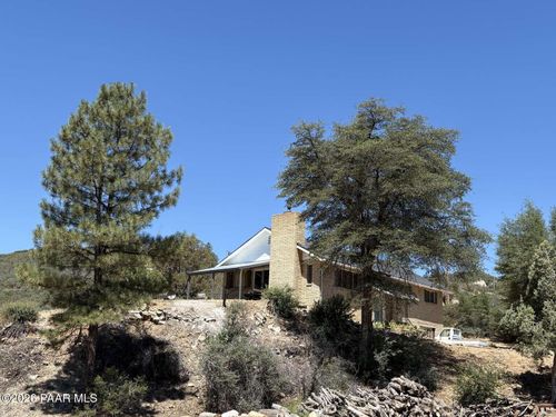 10001 W Cherry Creek Rd, Dewey-Humboldt, AZ, 86327-7361 | Card Image