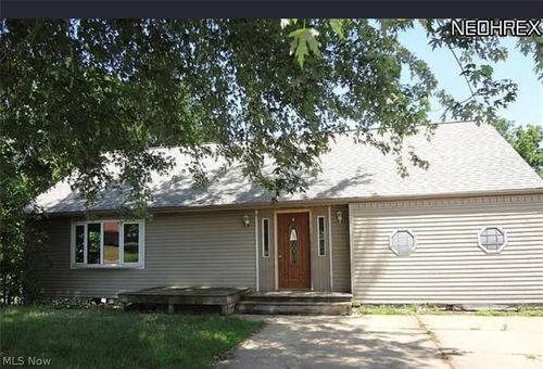 2444 Perry Dr Sw, Canton, OH, 44706-2224 | Card Image