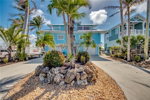 11940 Island Ave, MATLACHA, FL, 33993-9770 | Card Image