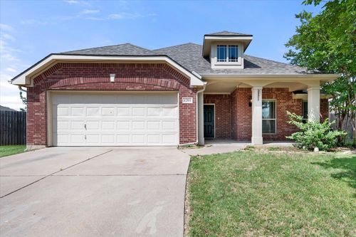 1205 Rosa Ln, Mansfield, TX, 76063-5746 | Card Image