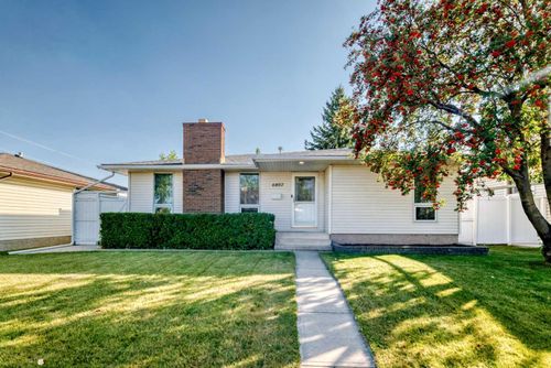 6807 22 Avenue Ne, Calgary, AB, T1Y1P3 | Card Image