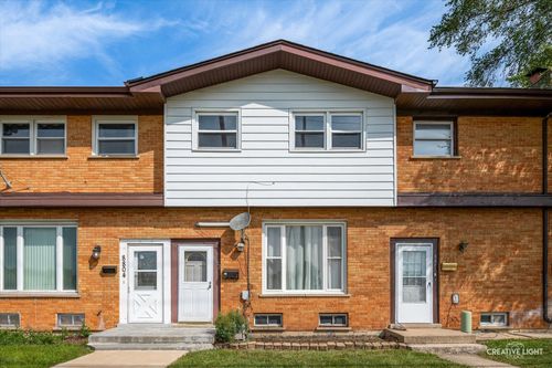 8802 N Prospect St, Niles, IL, 60714-1611 | Card Image