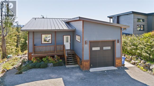 1992 Athlone Rd, House other with 4 bedrooms, 4 bathrooms and 2 parking in Ucluelet BC | Image 1