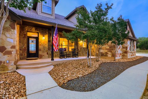 226 Hudson Ln, Dripping Springs, TX, 78620-5112 | Card Image
