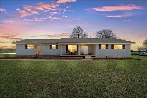 5132 Cedar Rock Pkwy, Crawford, TX, 76638-2988 | Card Image
