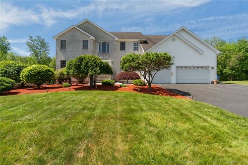 38 Steeple Ln, Lincoln, RI, 02865-4831 | Card Image