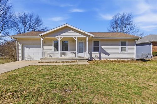 1105 N Doniphan St, Lawson, MO, 64062-9232 | Card Image