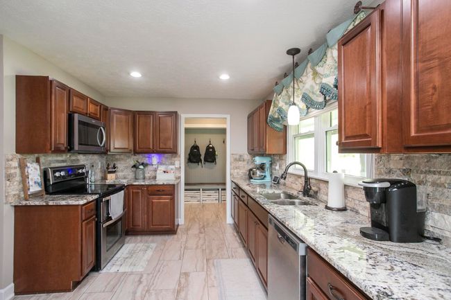 1043 Shelton Rd, House other with 4 bedrooms, 4 bathrooms and 2 parking in Charlotte TN | Image 10