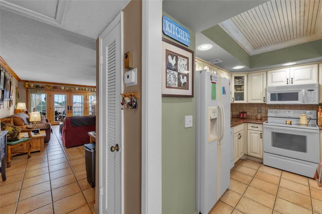 APT-405 - 3050 Ne 48 Th Ct, Condo with 2 bedrooms, 2 bathrooms and null parking in Lighthouse Point FL | Image 21
