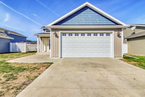 5739 61st Street S, Fargo, ND, 58104 | Card Image