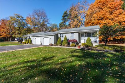 15 Sullivan Drive, Home with 4 bedrooms, 2 bathrooms and null parking in Elma NY | Image 3