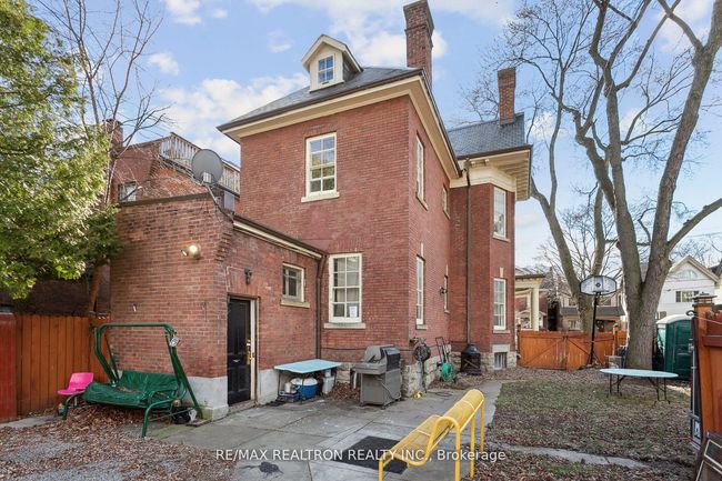 177 Dowling Ave, House other with 8 bedrooms, 3 bathrooms and 2 parking in Toronto ON | Image 39