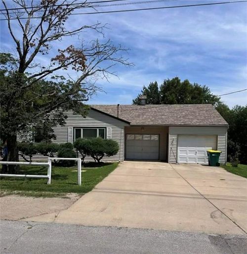 4541 N 93rd St, Kansas City, KS, 66109-3204 | Card Image