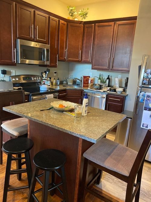 apt-4r-18 Hull St, Boston, MA, 02113-1139 | Card Image