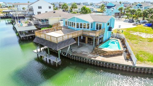 1326 Hawaii Dr, Tiki Island, TX, 77554-6142 | Card Image