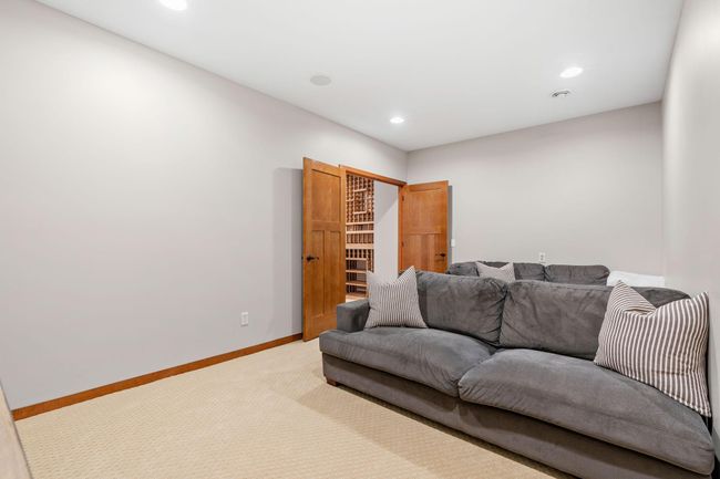 9256 Gateway Ln, House other with 5 bedrooms, 5 bathrooms and null parking in Eden Prairie MN | Image 60