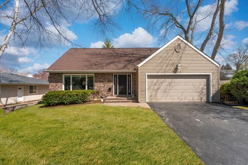 121 N Glendale Ave, Barrington, IL, 60010-3355 | Card Image