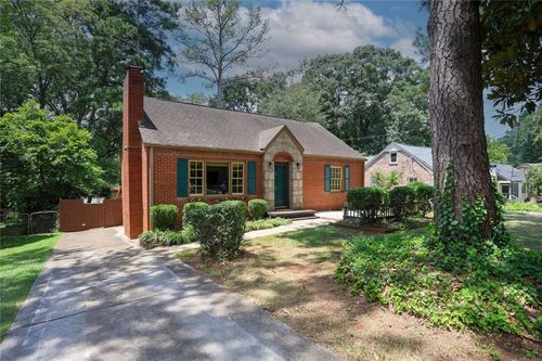 1069 Walker Dr, Decatur, GA, 30030-4750 | Card Image