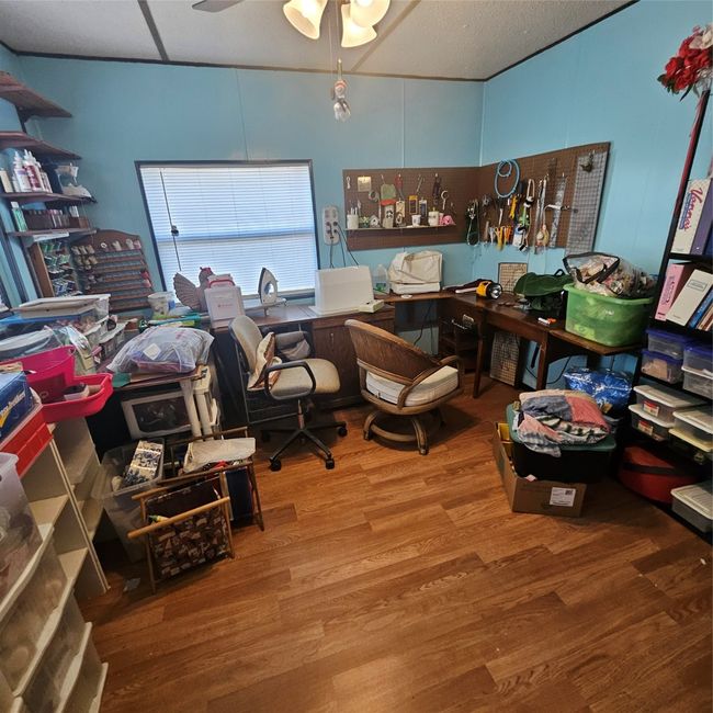2nd bedroom used as quilt room | Image 13