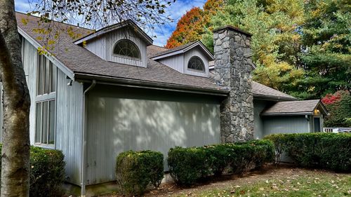 162 Pequot Trl, Pawcatuck, CT, 06379-1442 | Card Image