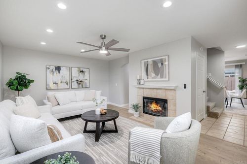 976 N Mollison, El Cajon, CA, 92021 | Card Image