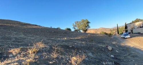 5 Nichols St, Lake Elsinore, CA, 92530 | Card Image