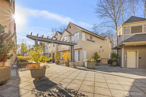apt-119-9217 122nd Ct Ne, Kirkland, WA, 98033-5883 | Card Image