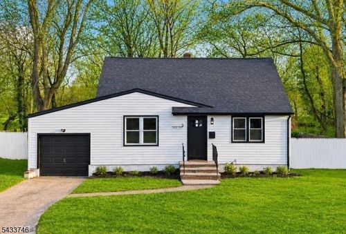 5 Lois Ave, East Brunswick, NJ, 08816-2903 | Card Image