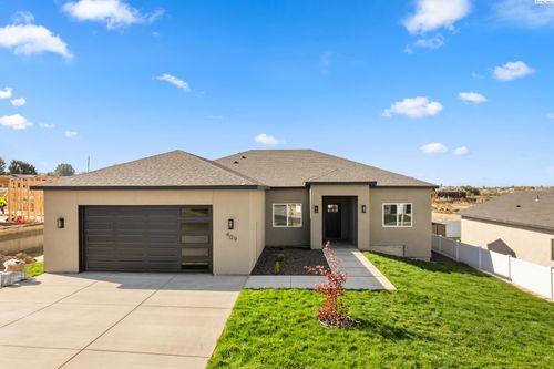 409 Hogan St, Sunnyside, WA, 98944-4202 | Card Image