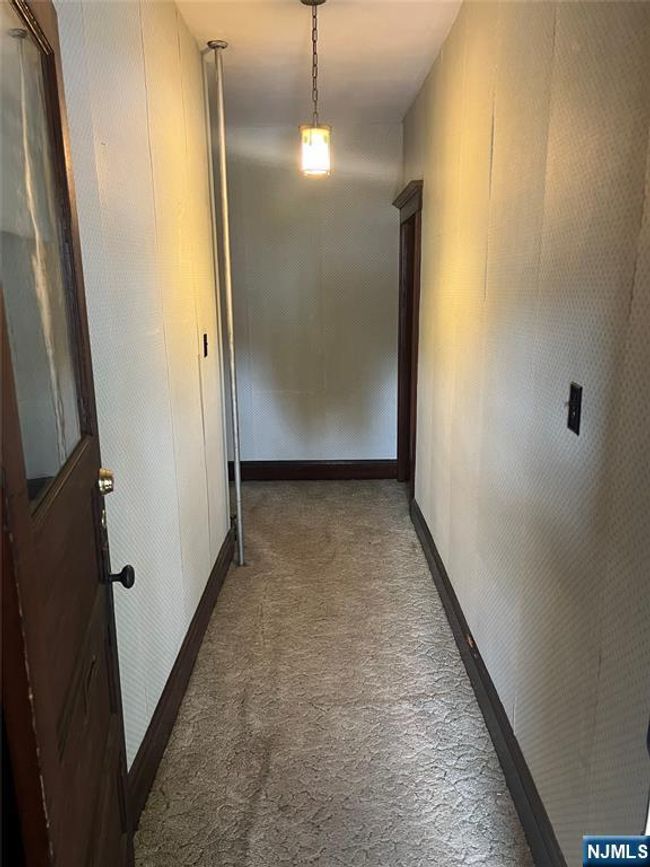 78 1 St St, Home with 4 bedrooms, 2 bathrooms and null parking in Clifton NJ | Image 5