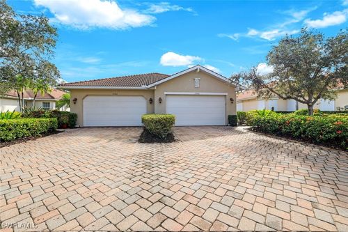 13366 Kent St, NAPLES, FL, 34109-3929 | Card Image