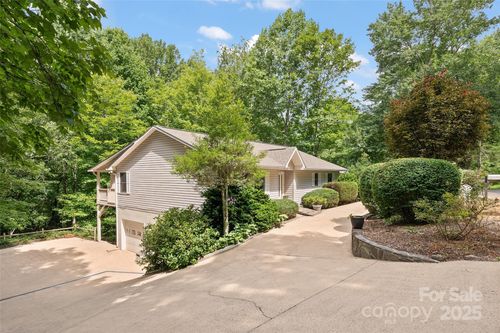 280 Crescent Dr, Lake Junaluska, NC, 28745-8715 | Card Image