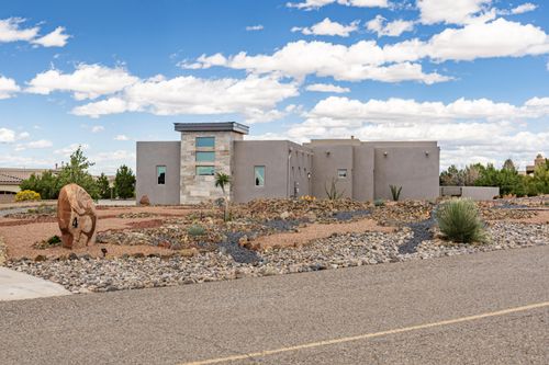 4 Mimbres Ct, Placitas, NM, 87043-9397 | Card Image