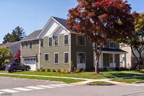 1978 Grand St, Scotch Plains, NJ, 07076-1243 | Card Image