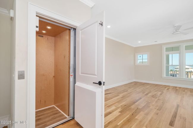 A - 710 Atlantic Beach Cswy, Townhouse with 3 bedrooms, 5 bathrooms and 1 parking in Atlantic Beach NC | Image 6