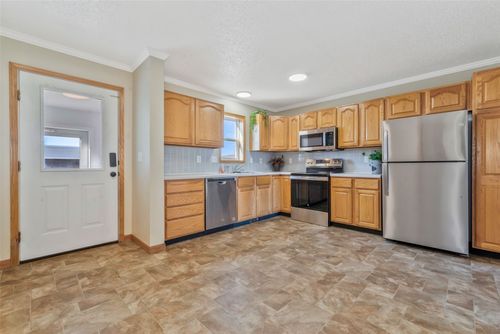 405-405 S 3rd St, Hayden, CO, 81639-5082 | Card Image