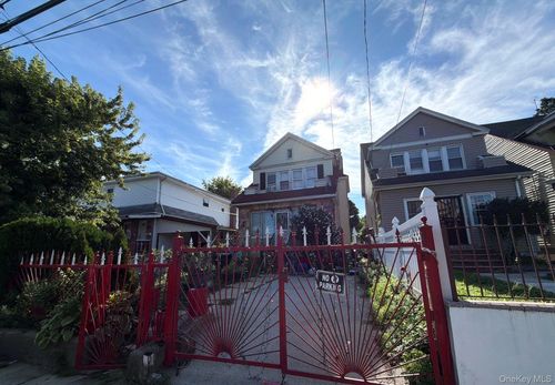 1376 Dickens St, Far Rockaway, NY, 11691-2304 | Card Image