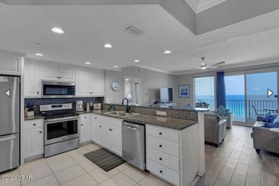 802 - 5004 Thomas Drive, Condo with 2 bedrooms, 2 bathrooms and null parking in Panama City Beach FL | Image 1