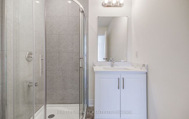 28 Yvonne Dr, House attached with 3 bedrooms, 4 bathrooms and 1 parking in Brampton ON | Image 24