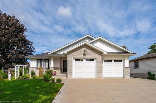 635 King St, Palmerston, ON, N0G2P0 | Card Image