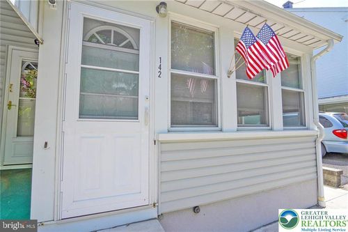 142 W Ridge St, COALDALE, PA, 18218-1132 | Card Image