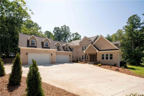 128 Provence Ct, King, NC, 27021-8408 | Card Image