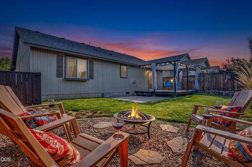 3595 Sw Pumice Pl, Redmond, OR, 97756-7259 | Card Image