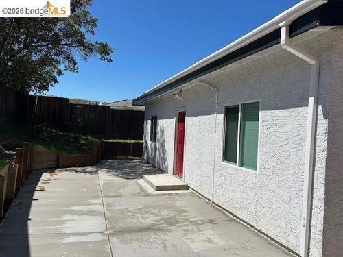 133 Greenmeadow Cir, Pittsburg, CA, 94565 | Card Image