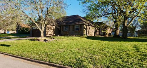 908 Domino Ct, Nixa, MO, 65714-9787 | Card Image